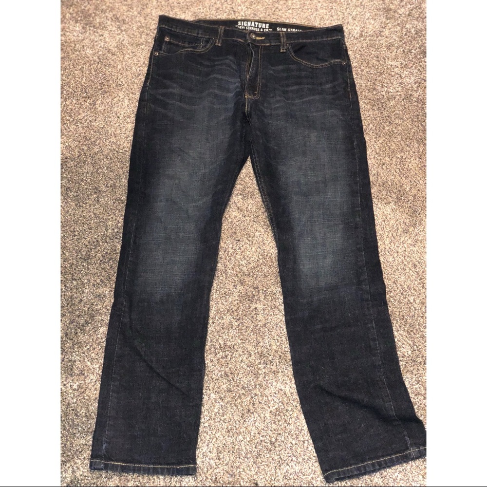 Men’s blue jeans, worn twice ,good condition